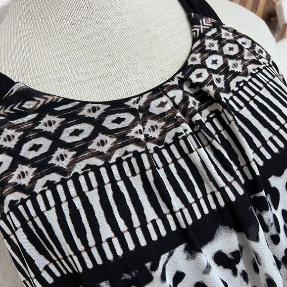 Maurice’s black and gray leopard sleeveless top size 2x - Picture 9 of 10